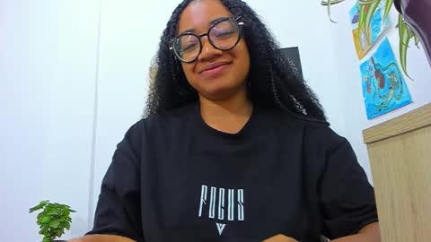 Snapshot of romantic_stargirl chatting on 03-06-25, 11:20 Is A Belle online show from 03-06-25, 11:20