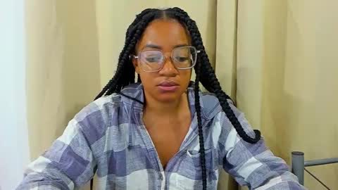 Snapshot of romantic_stargirl chatting on 10-24-25, 02:19 Is A Belle online show from 10-24-25, 02:19