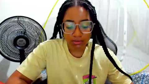 Snapshot of romantic_stargirl chatting on 11-16-25, 12:05 Is A Belle online show from 11-16-25, 12:05