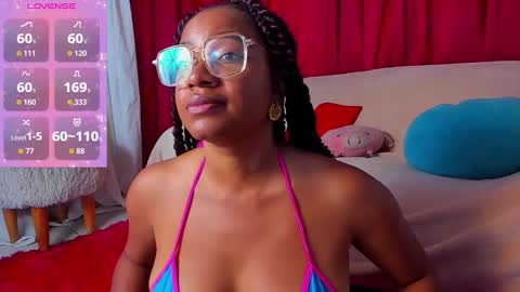 Snapshot of romantic_stargirl chatting on 12-01-25, 09:42 Is A Belle online show from 12-01-25, 09:42