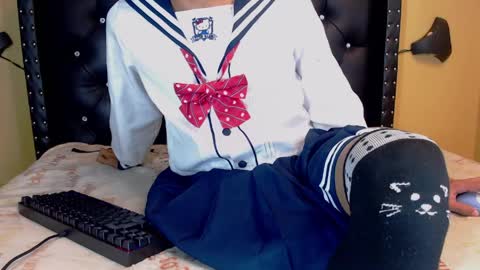Snapshot of romeo_laurient chatting on 04-07-26, 05:24 ROMEO online show from 04-07-26, 05:24