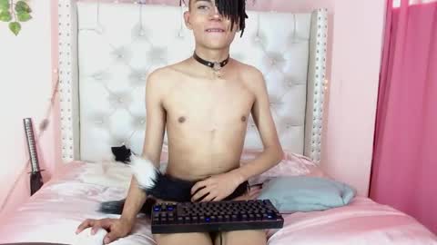 Snapshot of romeo_laurient chatting on 04-15-26, 08:09 ROMEO online show from 04-15-26, 08:09
