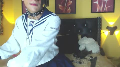 Snapshot of romeo_laurient chatting on 05-18-26, 08:36 ROMEO online show from 05-18-26, 08:36