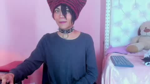 Snapshot of romeo_laurient chatting on 06-02-26, 01:13 ROMEO online show from 06-02-26, 01:13