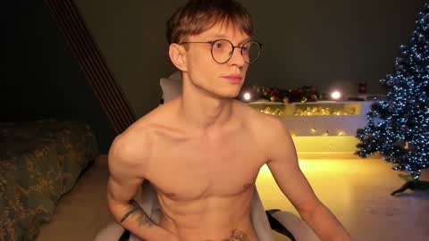 Snapshot of romeo_mercy chatting on 12-29-24, 02:17 Romeo online show from 12-29-24, 02:17