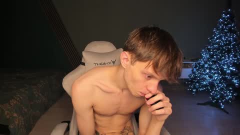 Snapshot of romeo_mercy chatting on 01-03-25, 11:33 Romeo online show from 01-03-25, 11:33