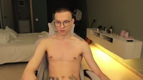 Snapshot of romeo_mercy chatting on 02-08-25, 05:08 Romeo online show from 02-08-25, 05:08