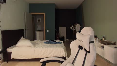 Snapshot of romeo_mercy chatting on 02-28-25, 07:46 Romeo online show from 02-28-25, 07:46