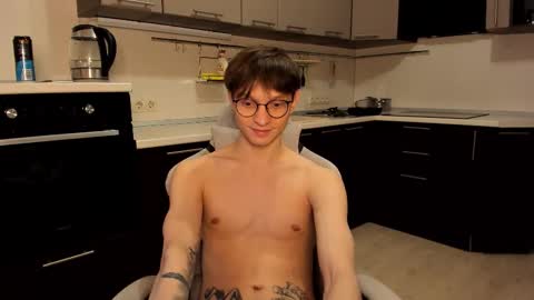 Snapshot of romeo_mercy chatting on 10-11-25, 10:25 Romeo online show from 10-11-25, 10:25