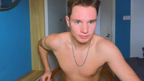 Snapshot of romeosilver chatting on 11-08-25, 01:44 Romeo online show from 11-08-25, 01:44