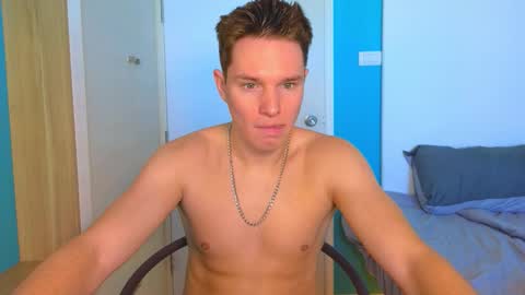 Snapshot of romeosilver chatting on 11-14-25, 04:33 Romeo online show from 11-14-25, 04:33