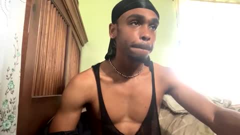 Snapshot of romeotyn chatting on 02-01-25, 06:08 romeotyn online show from 02-01-25, 06:08