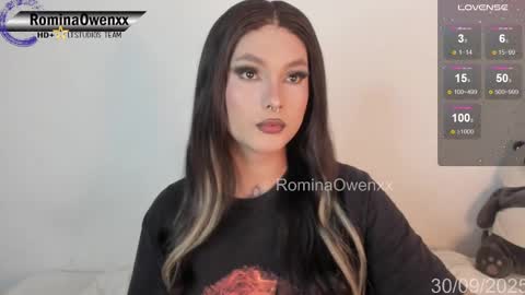 Snapshot of rominaowenxx chatting on 09-30-25, 09:58 ROMINA OWEN online show from 09-30-25, 09:58