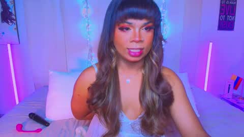 Romi Rouse online show from 09-09-25, 04:12