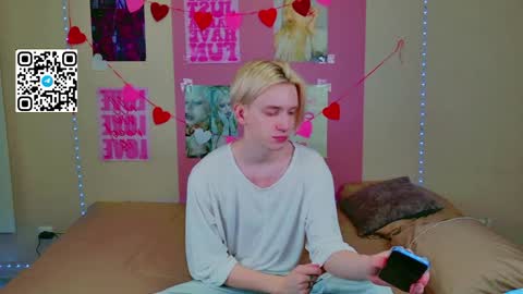 Snapshot of ron_vilss chatting on 02-21-26, 06:36 Ron online show from 02-21-26, 06:36