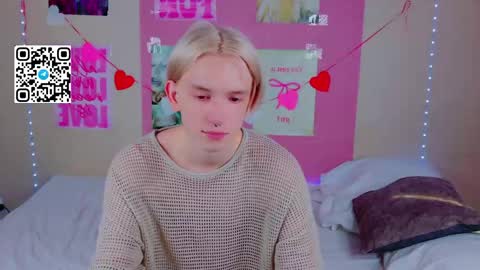 Snapshot of ron_vilss chatting on 02-25-26, 08:13 Ron online show from 02-25-26, 08:13