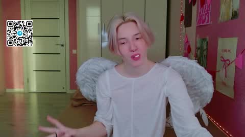 Snapshot of ron_vilss chatting on 03-11-26, 10:43 Ron online show from 03-11-26, 10:43