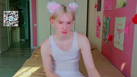 Snapshot of ron_vilss chatting on 03-14-26, 08:42 Ron online show from 03-14-26, 08:42