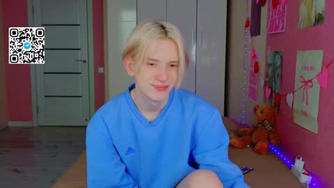 Snapshot of ron_vilss chatting on 03-19-26, 05:33 Ron online show from 03-19-26, 05:33