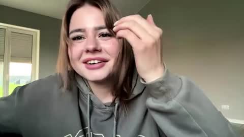 Milena online show from 06-24-26, 06:40