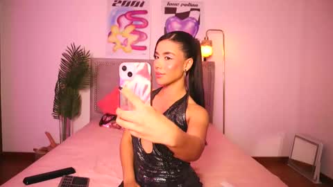 Snapshot of ronieeplay chatting on 11-16-25, 11:10 Roni online show from 11-16-25, 11:10