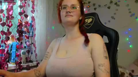 Snapshot of roniya_v chatting on 05-15-26, 02:57 Spicy lady Kristy online show from 05-15-26, 02:57