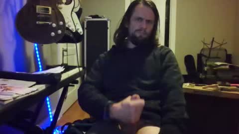 ronniejohnston13 online show from 12-18-25, 05:02