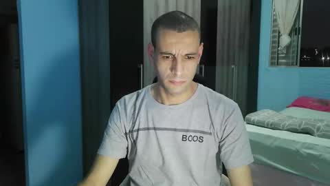 Snapshot of ronnispoto chatting on 03-12-26, 09:43 ronny online show from 03-12-26, 09:43