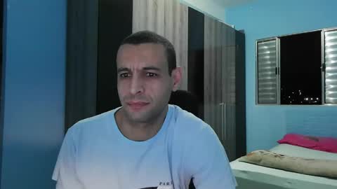 Snapshot of ronnispoto chatting on 04-21-26, 10:23 ronny online show from 04-21-26, 10:23