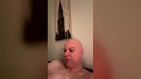 Snapshot of rooboy55 chatting on 12-17-25, 10:32 rooboy55 online show from 12-17-25, 10:32