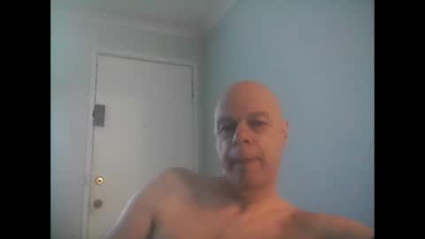 Snapshot of rooboy55 chatting on 06-08-26, 03:18 rooboy55 online show from 06-08-26, 03:18