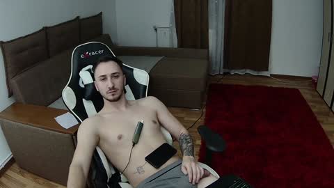 Snapshot of room4all chatting on 01-27-25, 09:11 ionut online show from 01-27-25, 09:11