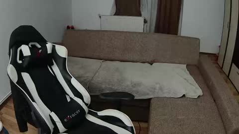 Snapshot of room4all chatting on 02-13-25, 01:50 ionut online show from 02-13-25, 01:50