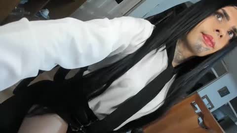 Snapshot of room911 chatting on 02-02-26, 05:17 herreraisa offical online show from 02-02-26, 05:17