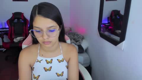  MIA AND PAUL online show from 01-09-26, 11:06