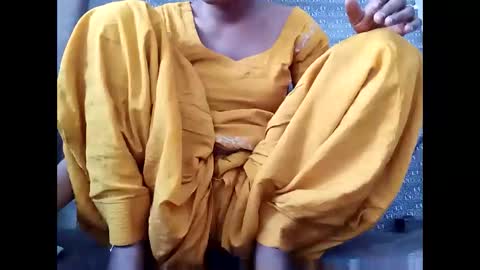 roop_sexy642 online show from 03-25-26, 04:40