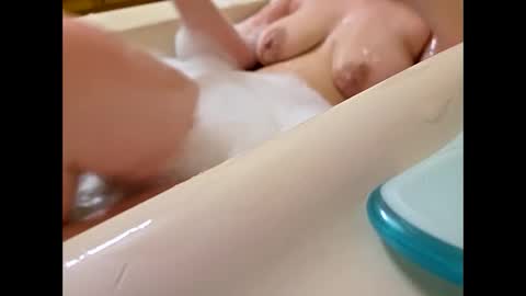 Snapshot of roozzzof chatting on 02-10-26, 01:53 rooz online show from 02-10-26, 01:53