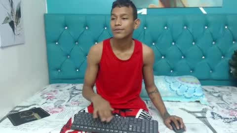 Snapshot of rory_castro chatting on 09-18-25, 10:45 RORY CASTRO online show from 09-18-25, 10:45