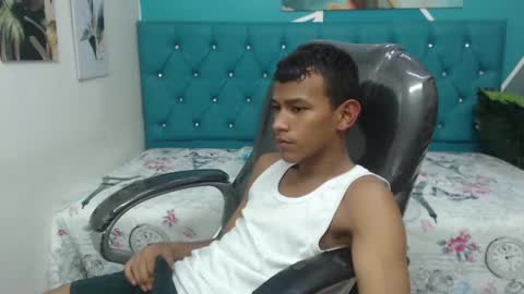 Snapshot of rory_castro chatting on 09-29-25, 11:31 RORY CASTRO online show from 09-29-25, 11:31