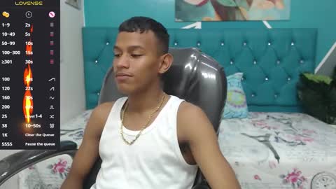 Snapshot of rory_castro chatting on 10-17-25, 11:18 RORY CASTRO online show from 10-17-25, 11:18