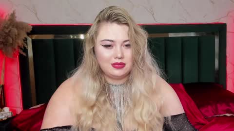 Chloe online show from 02-05-25, 01:04