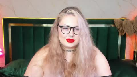 Chloe online show from 03-26-26, 06:57