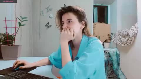 Snapshot of rosa843850 chatting on 01-28-25, 05:14 rosa843850 online show from 01-28-25, 05:14