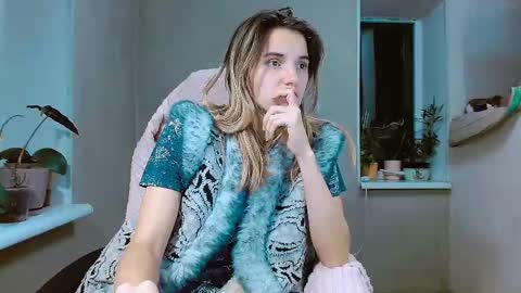 Snapshot of rosa843850 chatting on 10-19-25, 03:56 rosa843850 online show from 10-19-25, 03:56