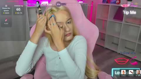 Snapshot of rosa_vaughn chatting on 08-04-26, 12:58 Viola online show from 08-04-26, 12:58