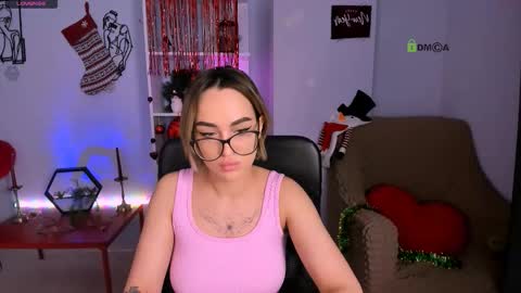 Snapshot of rosali_sunny chatting on 01-06-26, 06:50 Rosalia online show from 01-06-26, 06:50