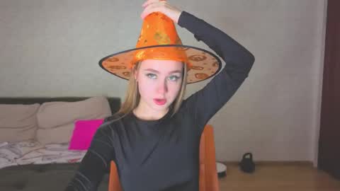 rosalina online show from 10-28-25, 06:39