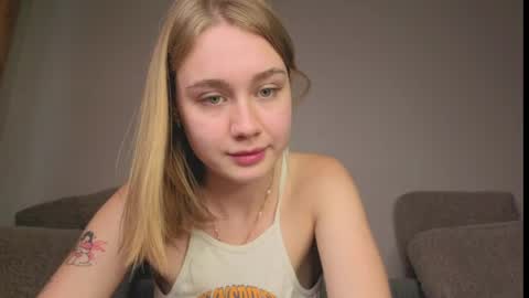 rosalina online show from 06-10-26, 05:18