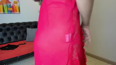 Snapshot of rosalinda_cortez chatting on 06-30-26, 12:17 Rosalinda online show from 06-30-26, 12:17