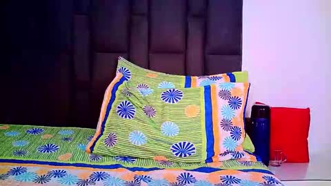 Rosalinda online show from 10-17-25, 04:04